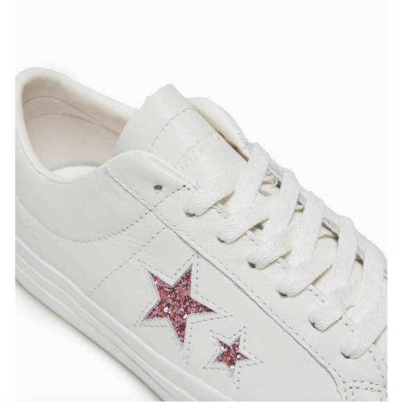 NIB🆕Converse x Turnstile One Star Pro Ox Pink/Wht
Sz Mens 11.5 Wmns 13.5 - Picture 8 of 9